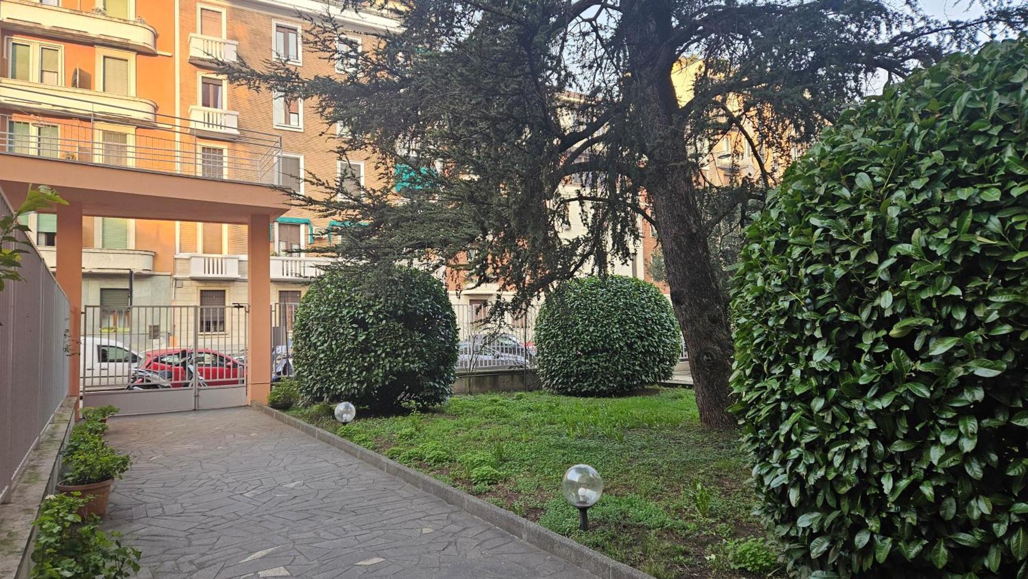 Apartment Grazioso Monolocale In Via Calzecchi Mailand